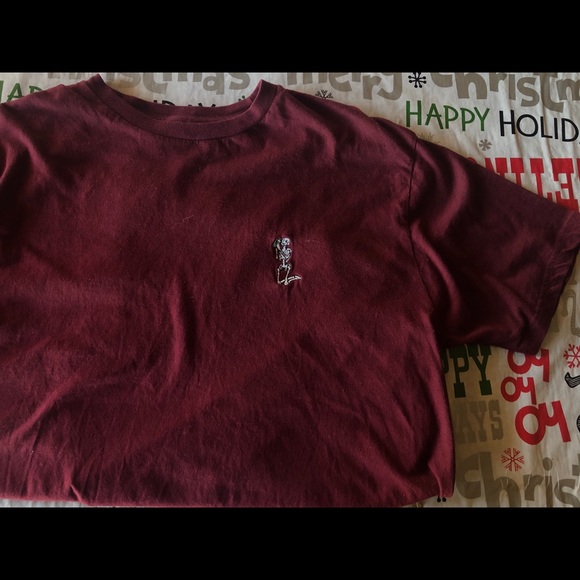 T-Shirt - Picture 1 of 2